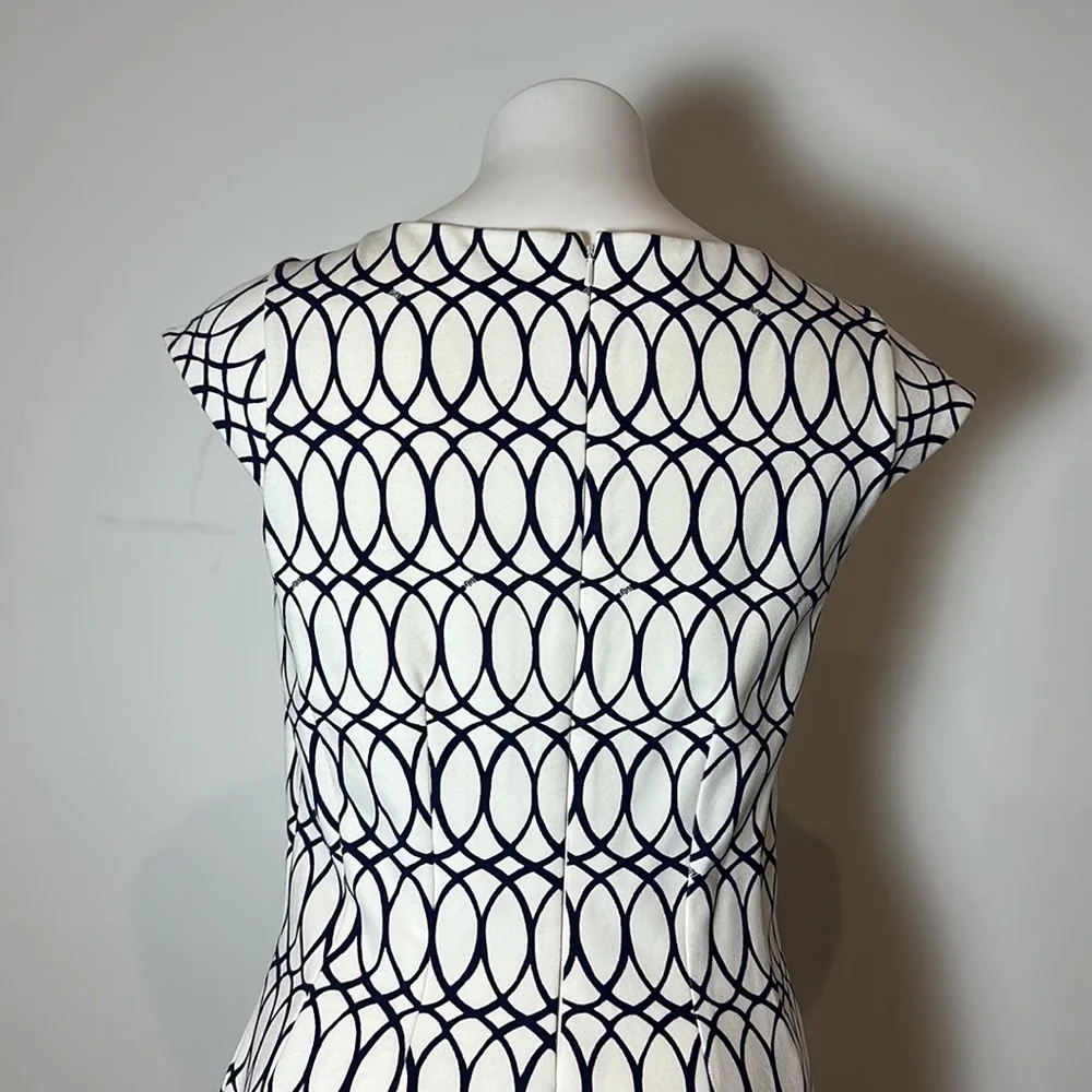 Lilly Pulitzer dress - Picture 5 of 10